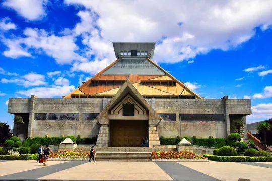 河南博物院、龙门石窟上榜全国十大热门景区