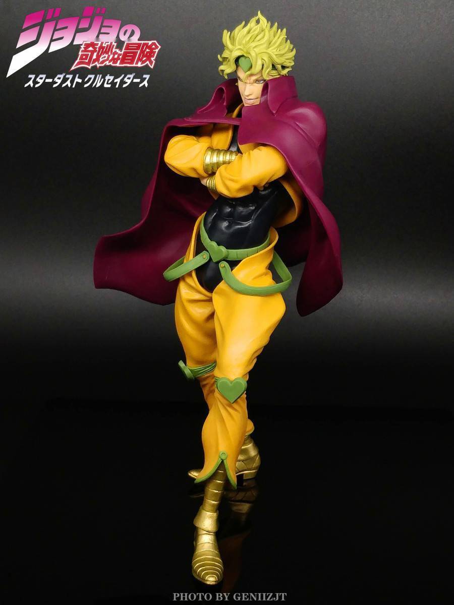 dio大爷高约27cm,拿在手里分量十足.