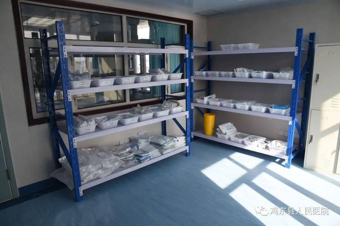 撑起生命之重托让爱与使命温暖随行记鸡东县人民医院重症医学科icu