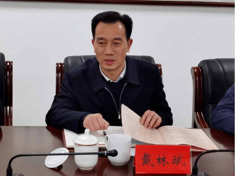 市信访局召开定向市直选调生跟班锻炼座谈会