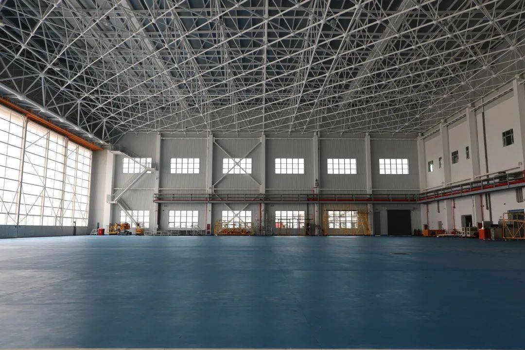 武汉机库投运,开启全新征程_车间