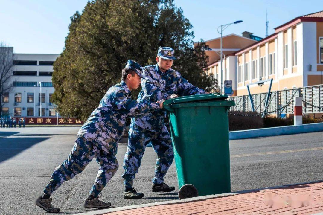 新兵班长待我如初恋