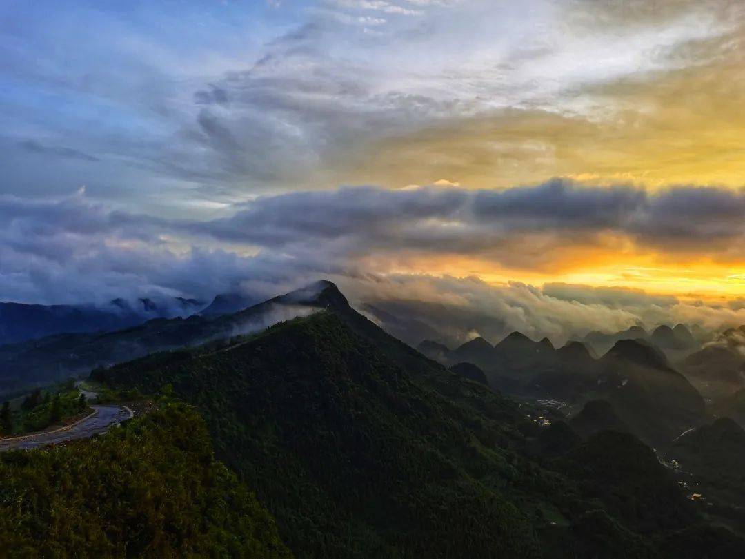 图说贵州册亨万重山