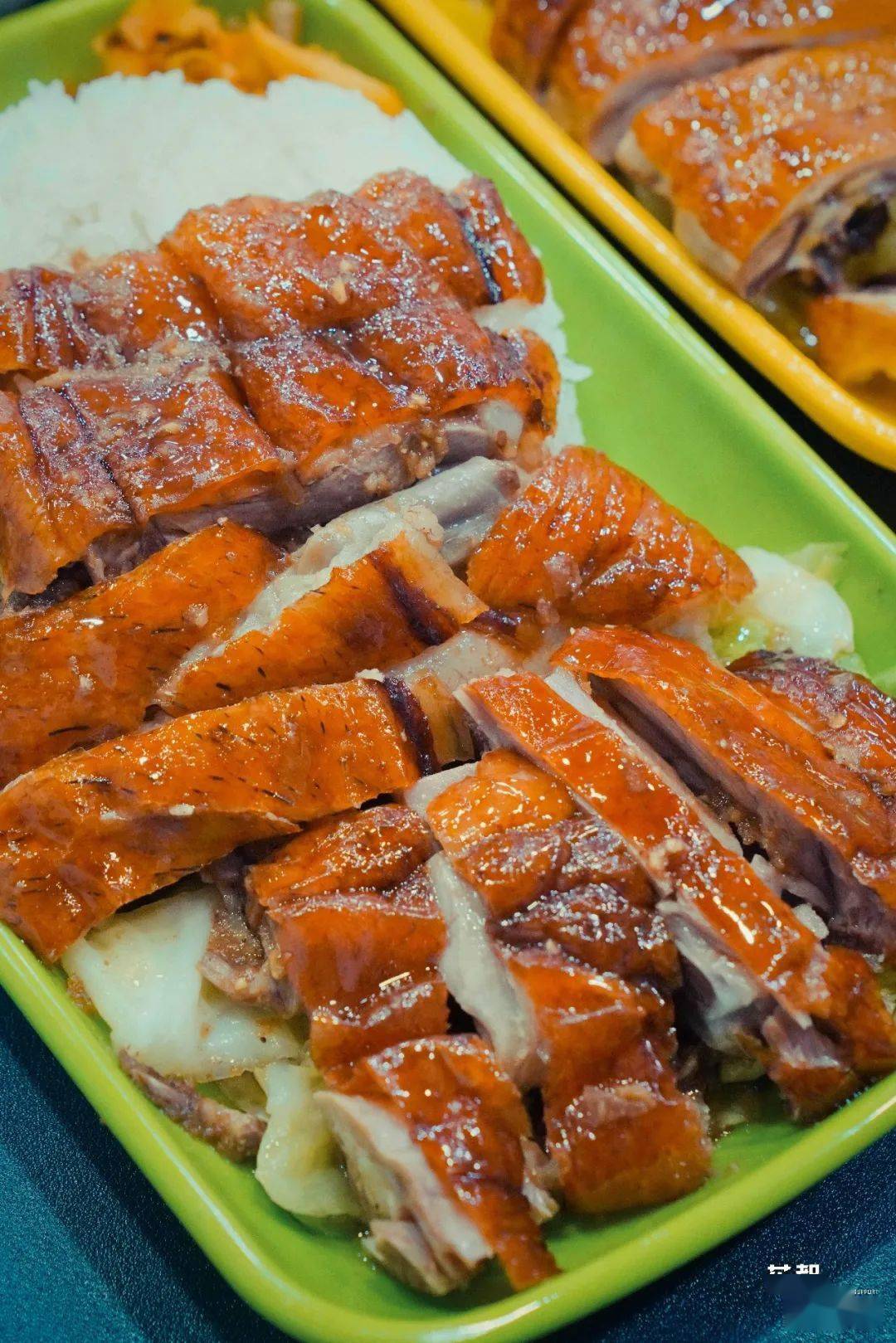 不愧是开店14年的清远洲心烧腊档一啖香脆烧肉打天下