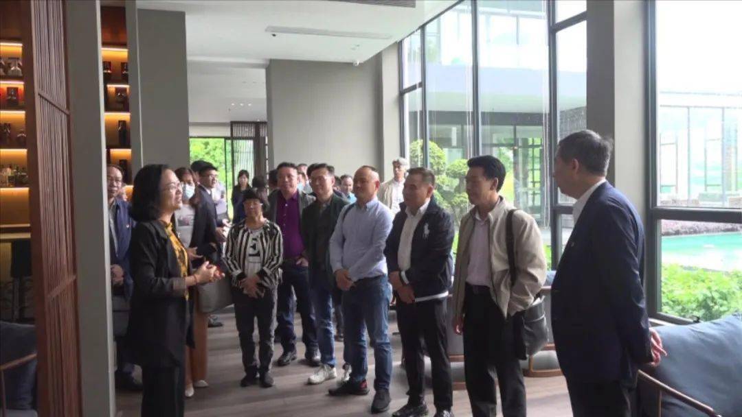 省人大常委会外事工委率侨领代表团到我县参观考察