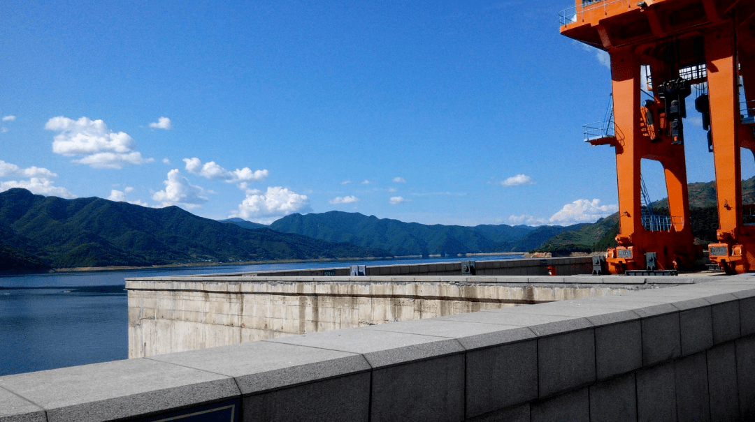 寻游通化十四云峰湖旅游景区