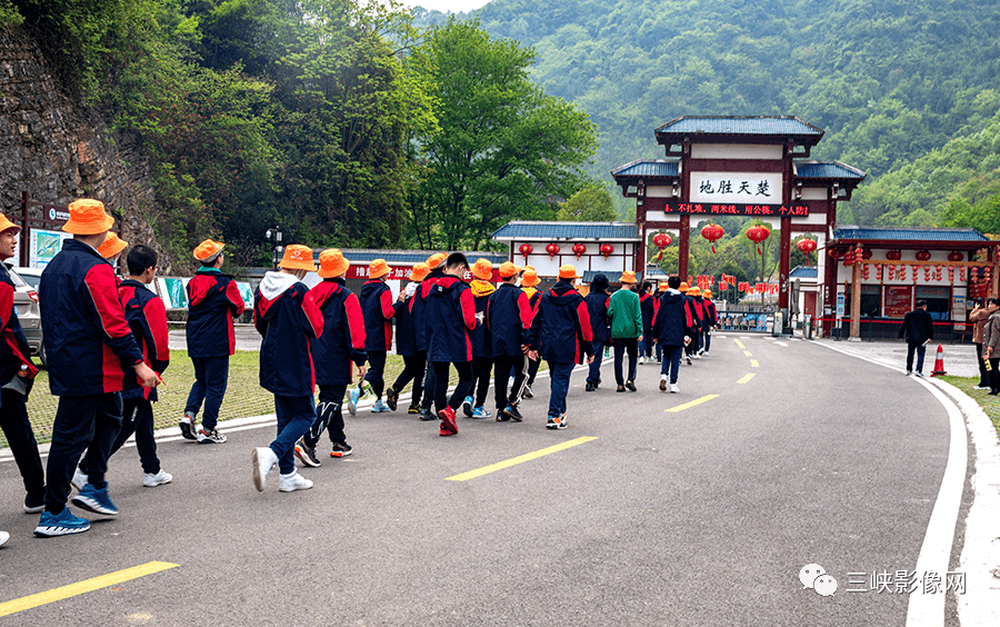 春回大地研学行宜昌布谷鸟迎来首批中学生