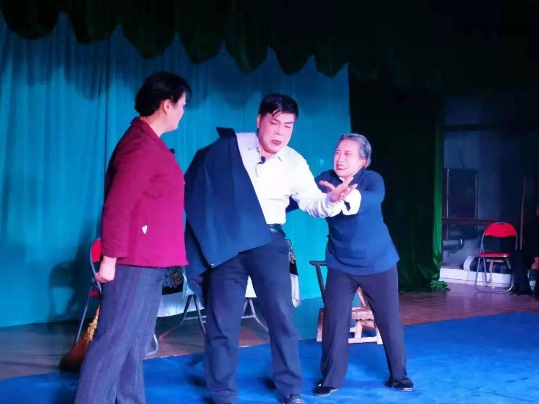 市级老干部余文华,张兰印,昝武健,李建顺,史增田,张世峰,王铁创等兴致