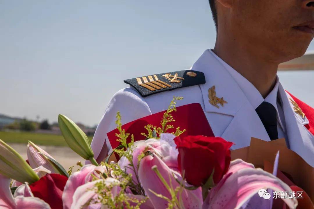 解放军再添新 兵王 空潜 0反潜机的一级军士长首次曝光 战区