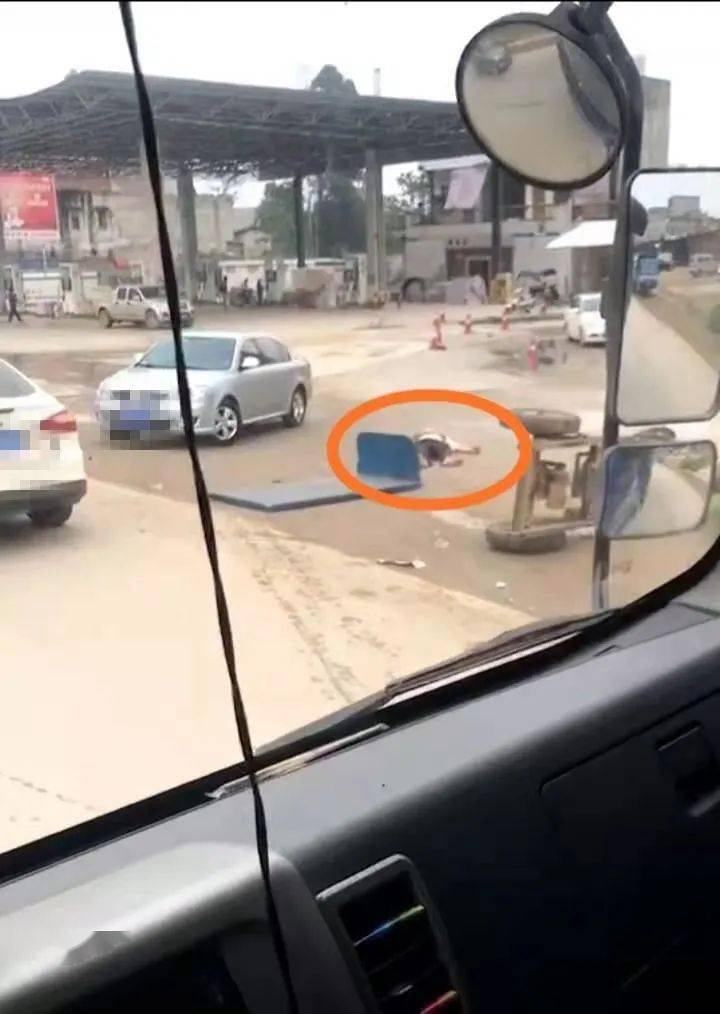 上林交通事故一起!(上林时空)_白圩