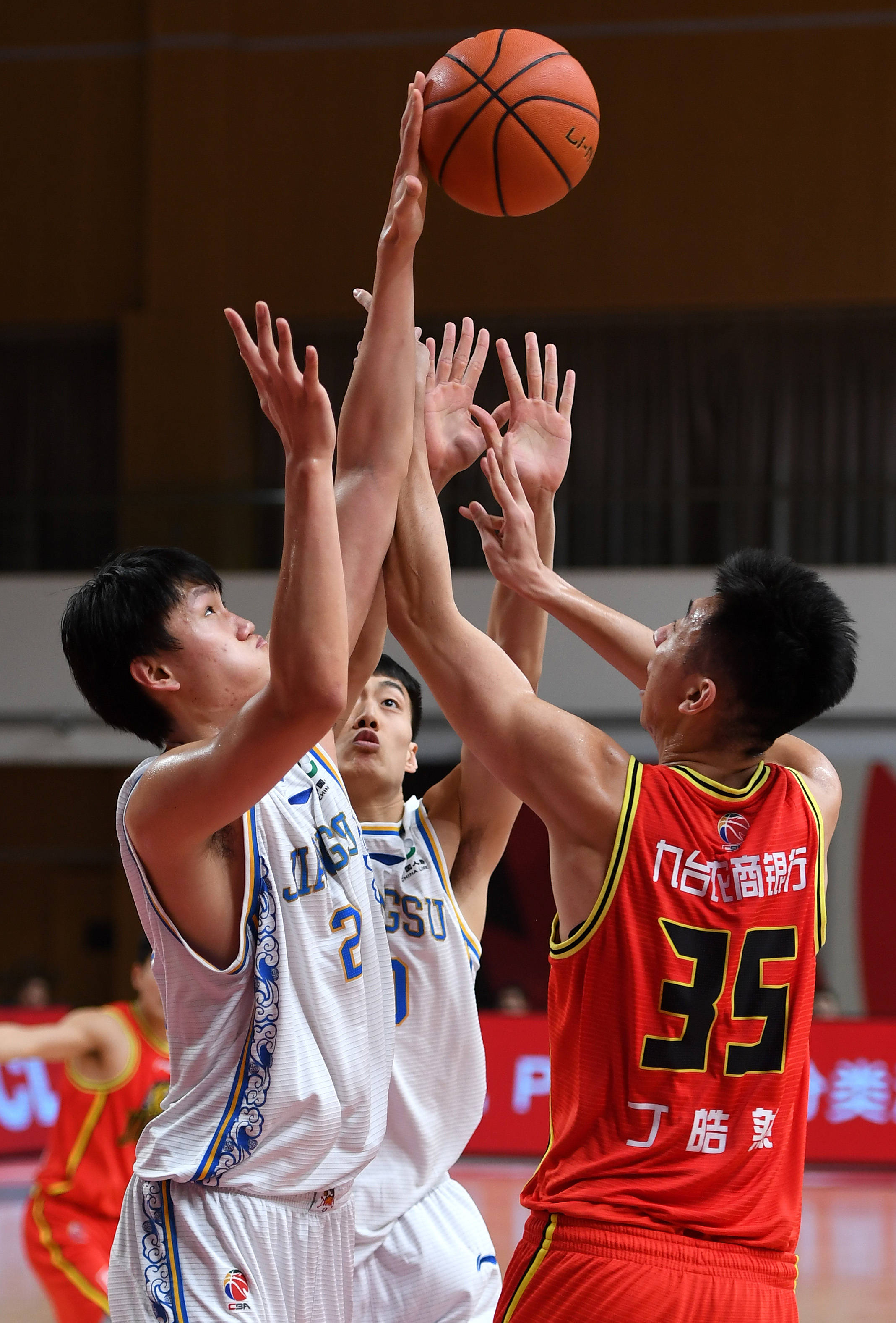 篮球——cba第四阶段:吉林九台农商银行胜苏州肯帝亚