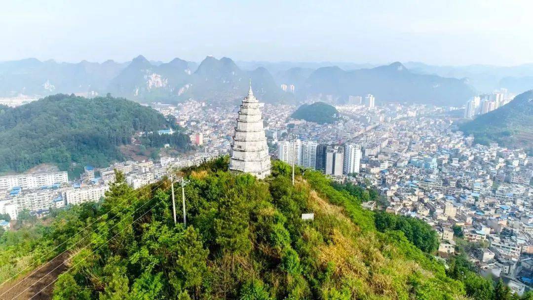 紫云苗族布依族自治县紫云平坝塘约村塘约生态农旅景区中发现也能在月
