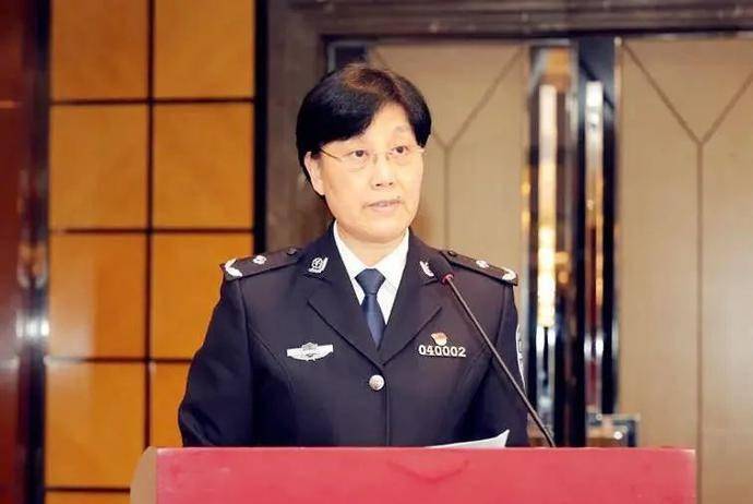 刘凤珠主持会议,并就各地,各部门贯彻落实好会议精神提出3点要求