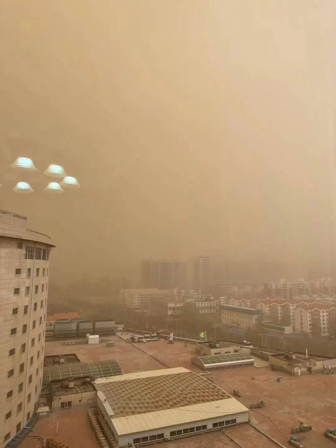 大风沙尘已到北京不过沙尘强度明显弱于前两次