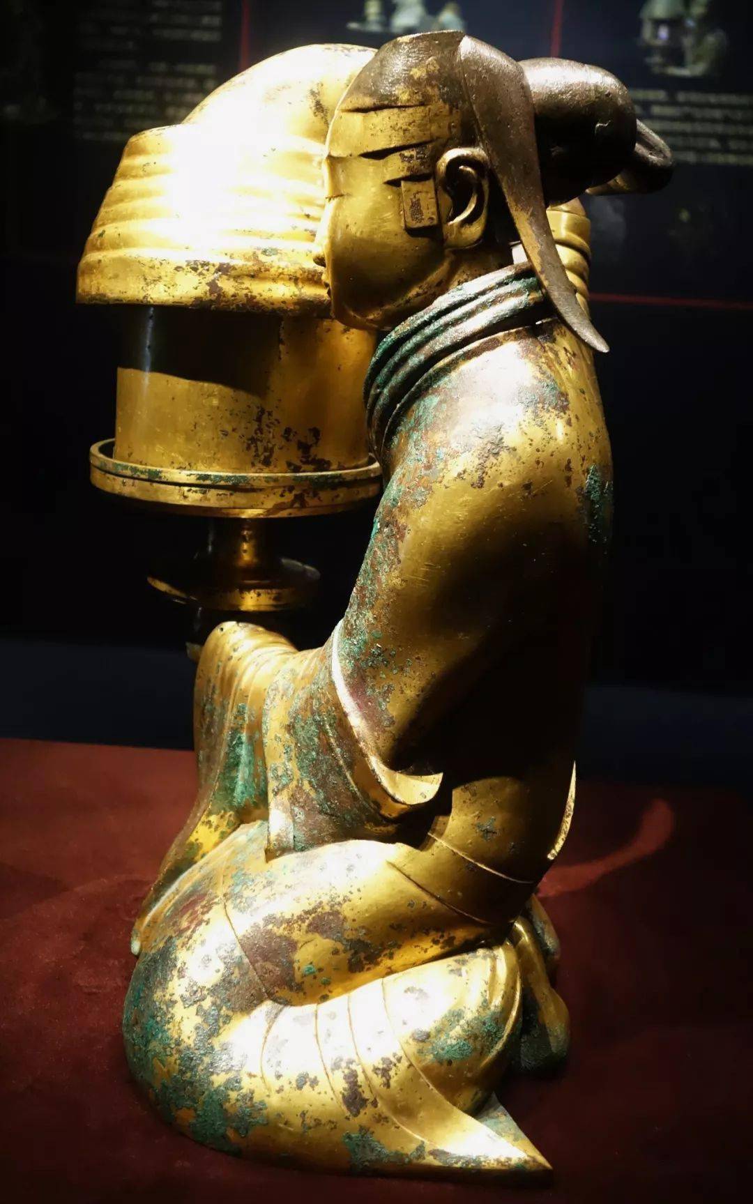 从南博兄弟王展出发汉代青铜灯系列欣赏上篇