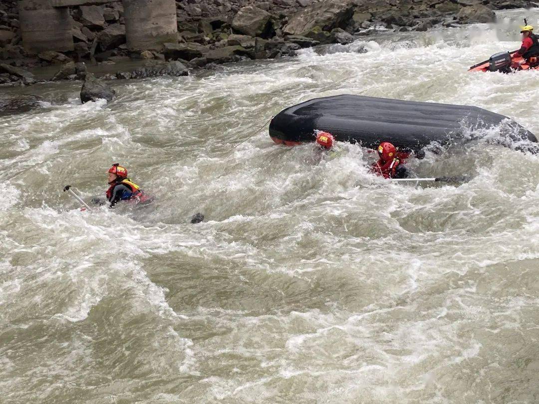 全国水域救援技术教练员培训系列报道十八急流勇进逐浪而行