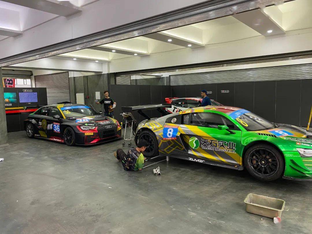 鏖战赛场 |珠海会赛,打响2021新赛季!_赛车