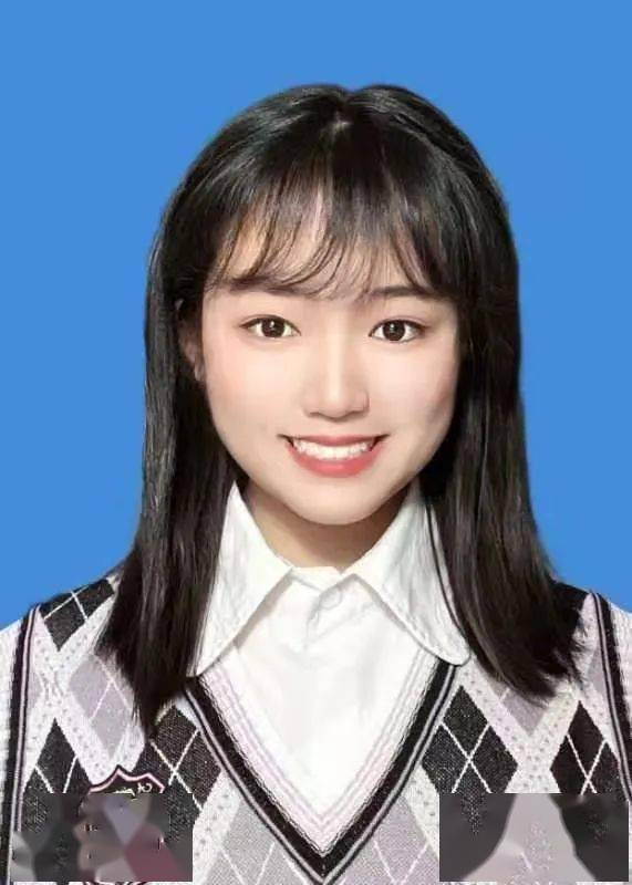 张心贻:来自六安一中高二16班,平时兴趣爱好广泛,书法,绘画,朗诵,主持