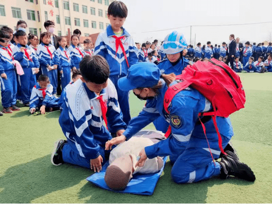 盖州市东城学校图片