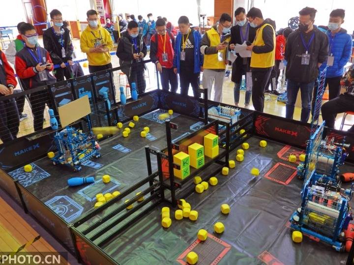 机器人|山东烟台：“小创客”机器人竞赛显身手