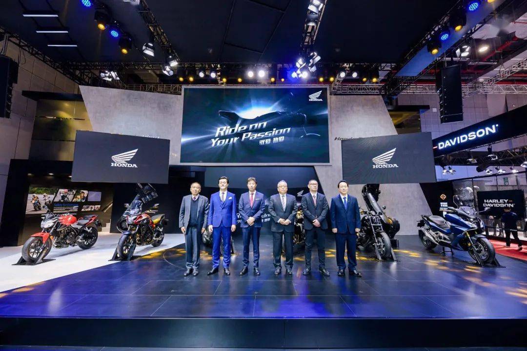 Honda上海车展发布新款cb1000r Cm 1100 Nss 750 搜狐汽车 搜狐网