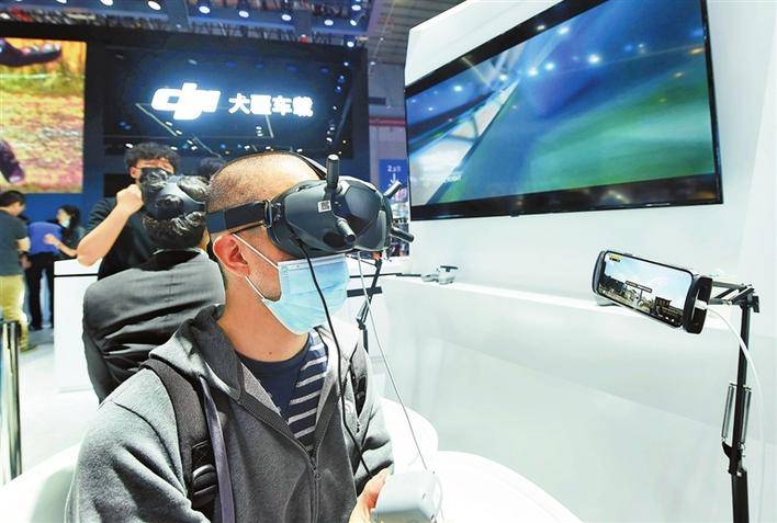 大疆车载亮相 专注智能驾驶_深圳商报数字报_搜狐汽车_搜狐网