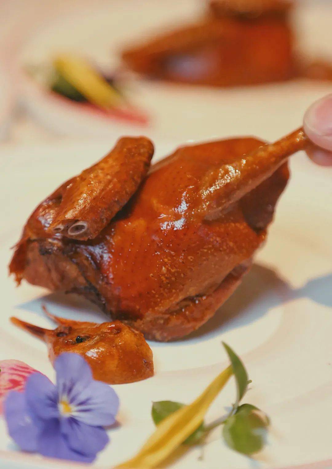 黑珍珠一钻来无锡了30年粤菜大厨的新派潮州菜太高级了