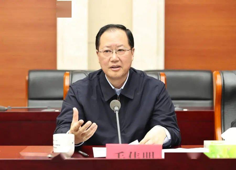 毛伟明来省商务厅考察调研