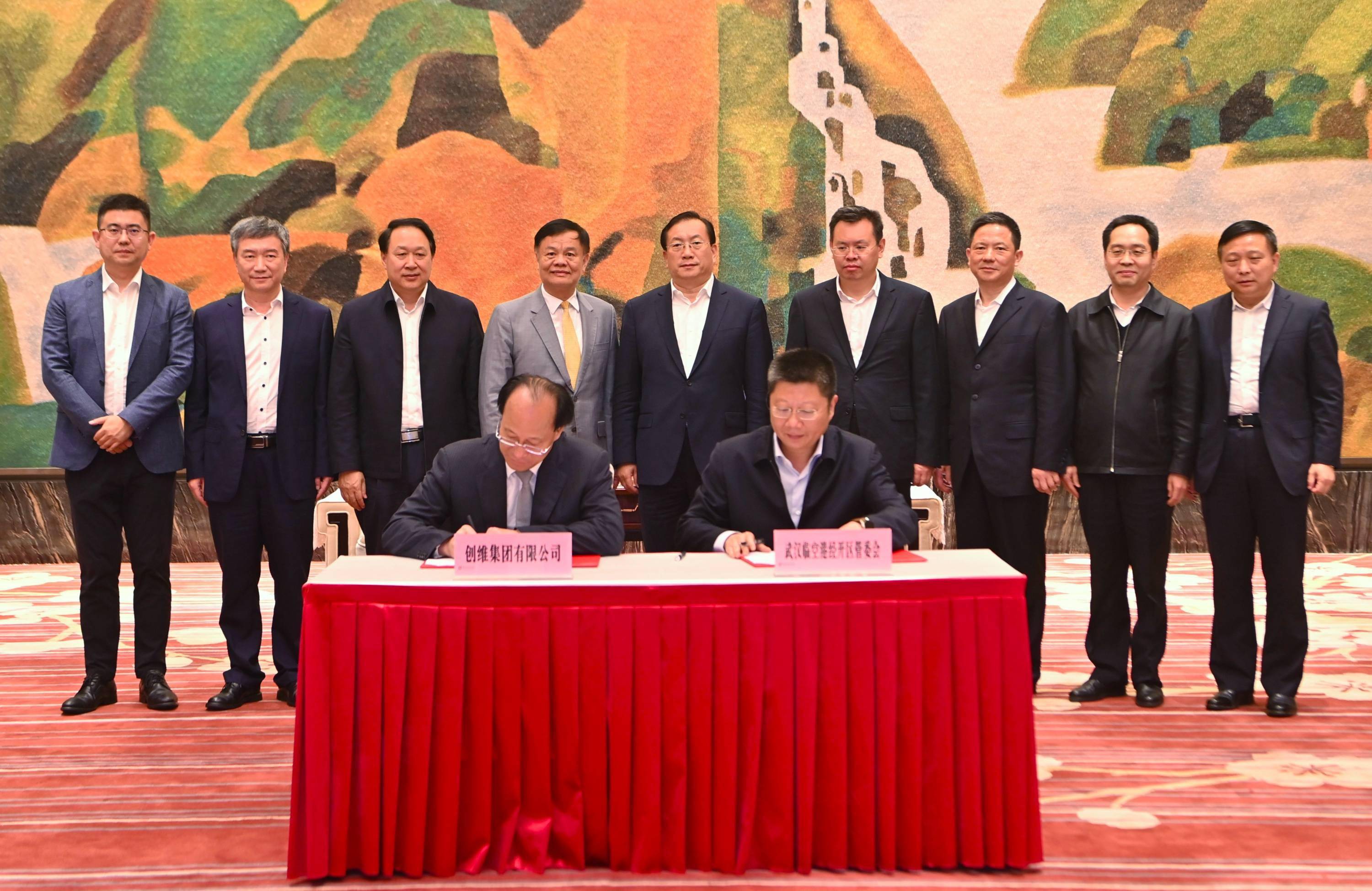 市领导龙良文,王永辉,临空港开发区工委书记,管委会主任,东西湖区委