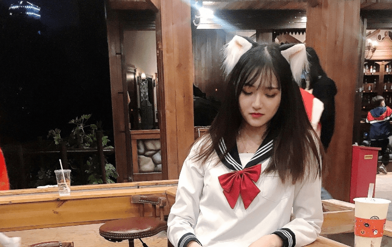 t0长腿官宣入驻虎牙电气鼠与赖神组cp成功转型王者荣耀主播