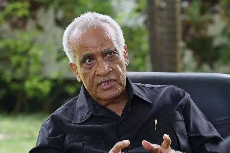 1971年我们重返联合国时,萨利姆激动地现场起舞.