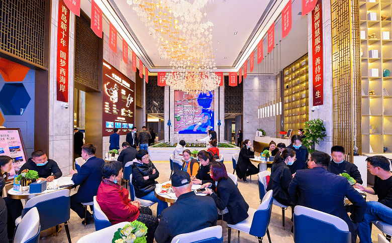 售楼处现场人气火爆