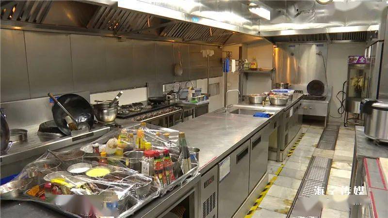 文明卫生创建复评进行时丨阳光厨房全覆盖食客就餐更放心