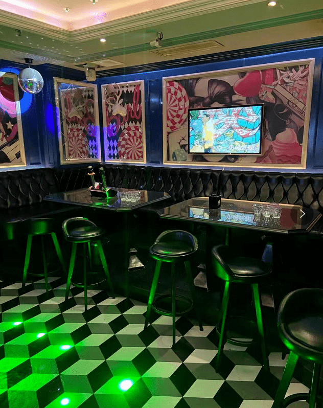 一格滚石赞助49元抢183元鸭棚子45人餐价值331元的一格滚石ktv豪华k歌