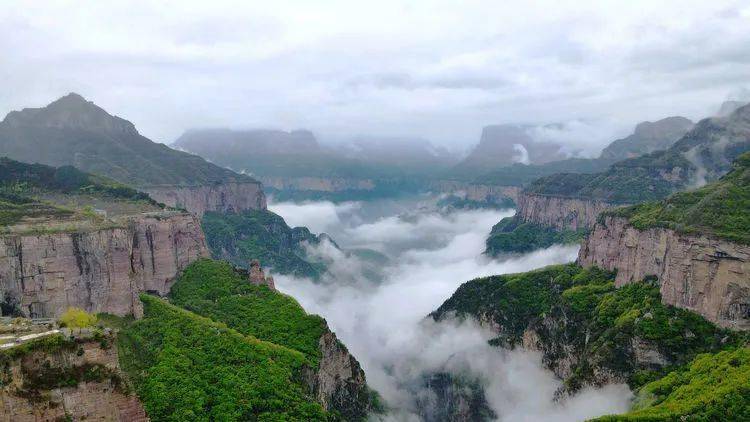 晉城錫崖溝雨後天上人間