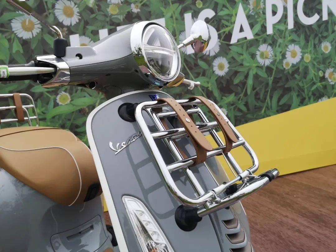 开往春天的踏板vespa正式向国内推出春天150picnic特别版