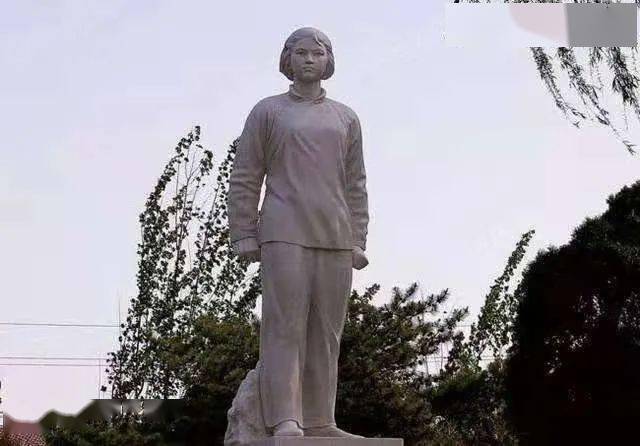 她的姑奶魏金芝是名革命烈士,人称刘胡兰式的女英雄
