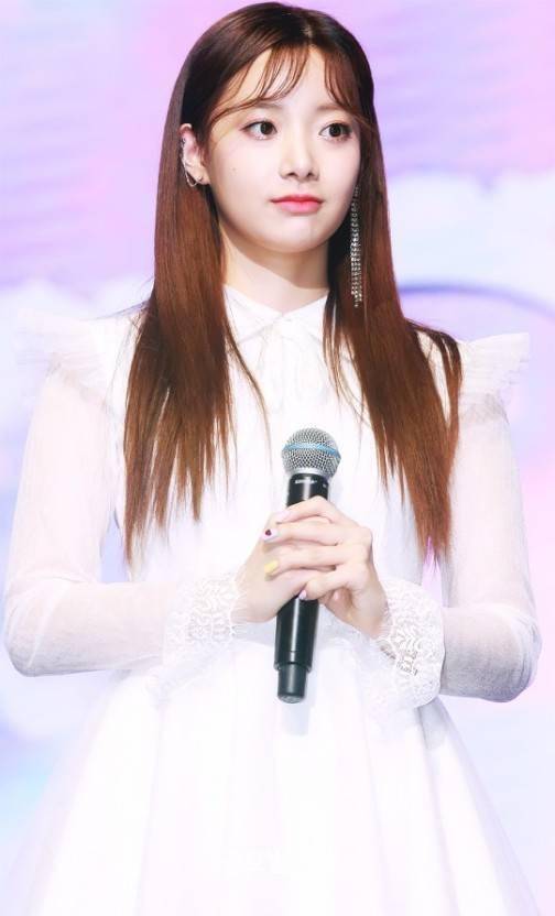 另外,李玹珠亲弟弟主张李玹珠退出april是因为在队内孤立和折磨的文章