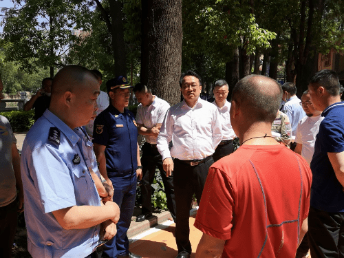 五华区委副书记区长李亮带队实地调研翠湖环路慢行跑道建设工作