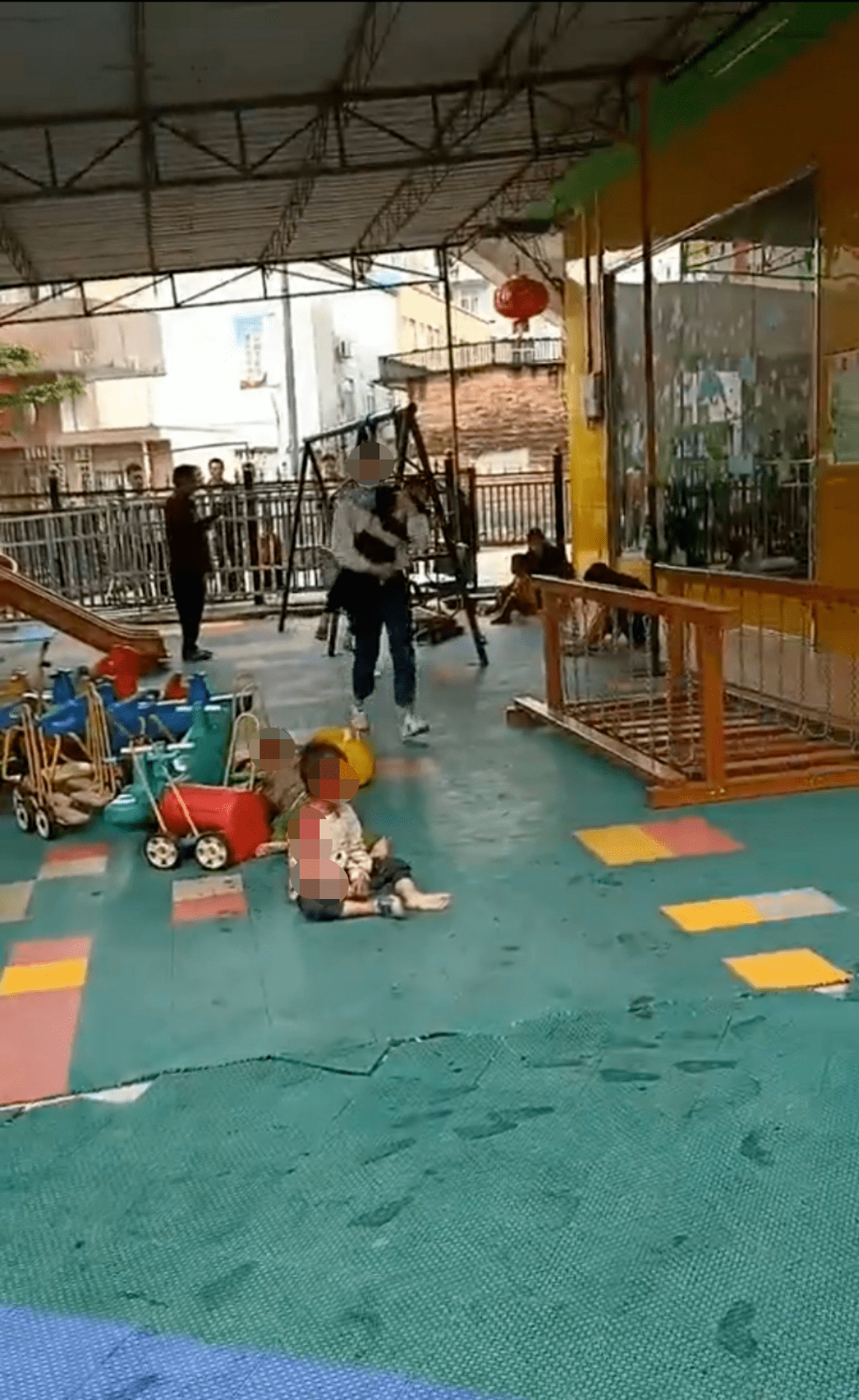 广西北流市幼儿园砍人图片