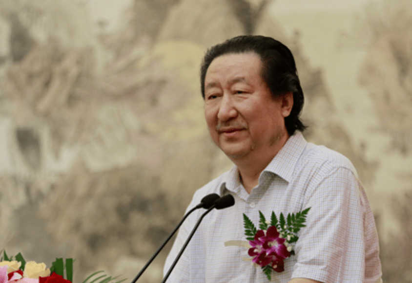 因为在此之前则宣布杨晓阳,不再继续担任中国画院院长这一职务了,这就