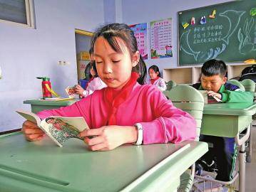 “小人书”里读出爱国情怀