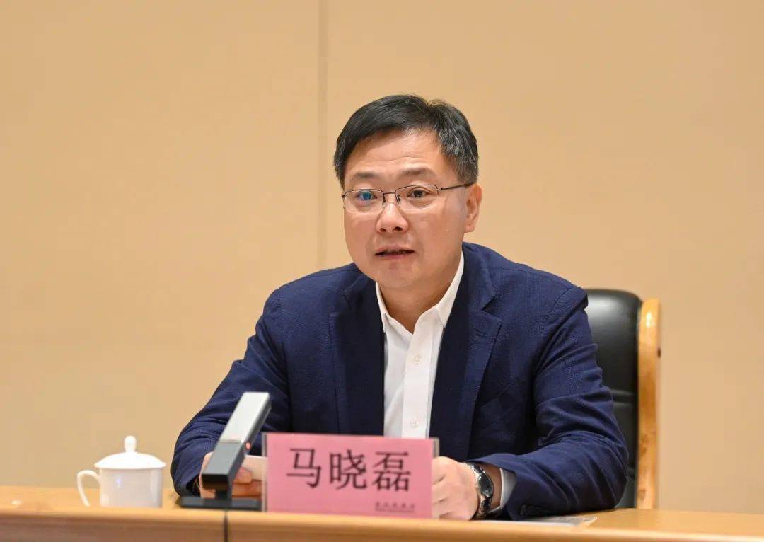 马晓磊在主持会议时指出,要把迎接国家卫生城市复审作为党史学习教育