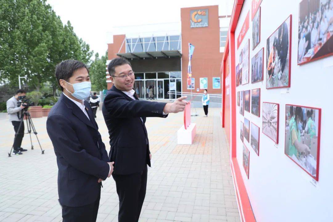 区委宣传部部长翟德罡,区人大常委会党组副书记,副主任张德广,区政府