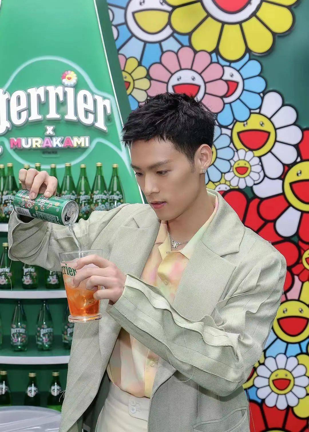 华谊兄弟时尚四月要闻关键词和煦