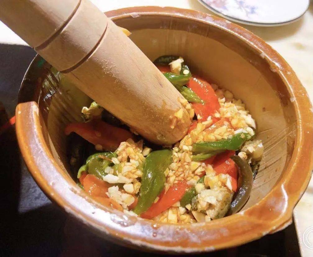 吃货小布搜食记丨烧烤、火锅、小龙虾……你想要的这里都有!小布夜宵秘密基地大曝光!