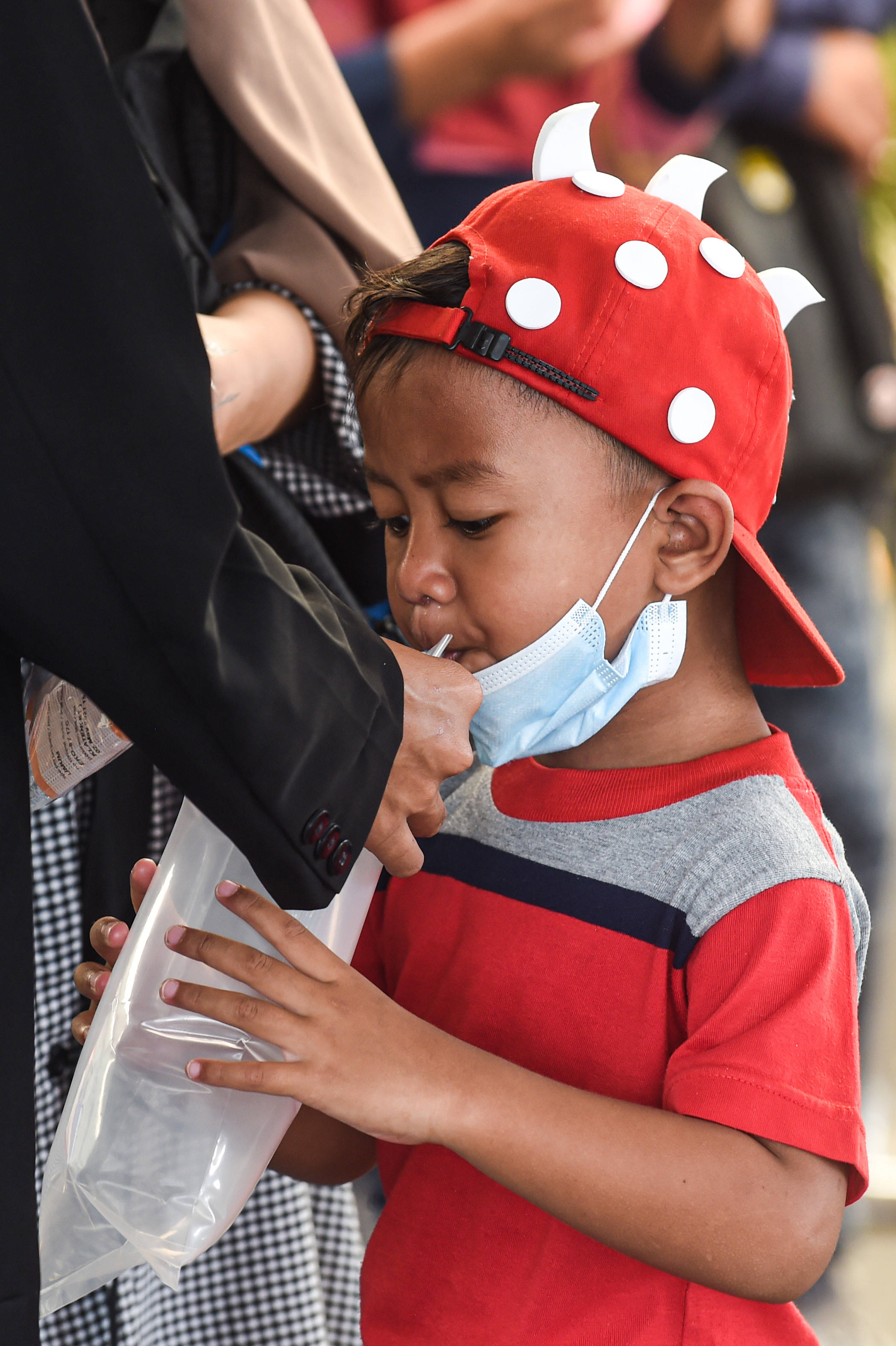 印尼单日新增新冠病例4512例