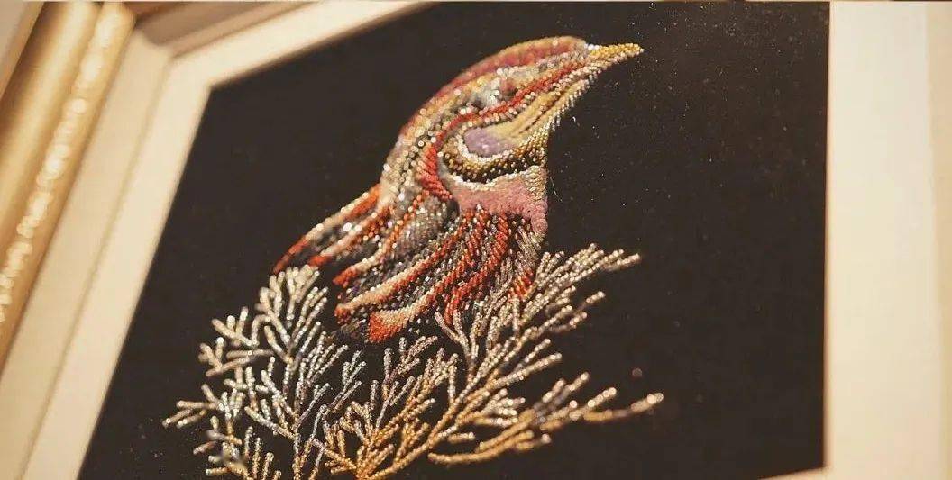 厦门珠绣手工技艺06/细数岁月坚守巧妙的设计将艺术气息展现得淋漓