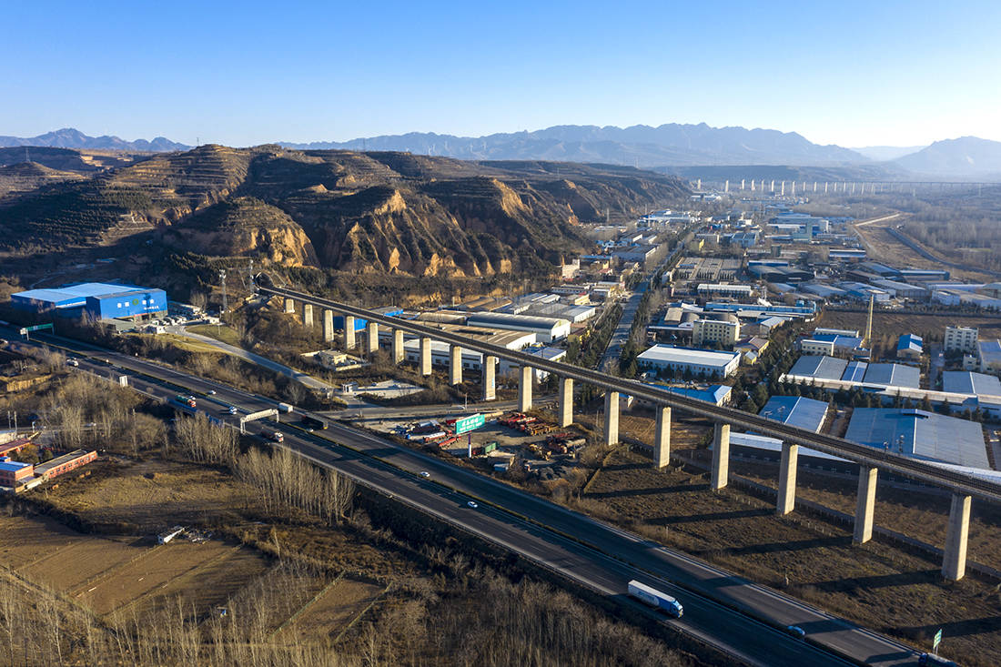 沿着高速看中国｜连霍高速：在中国最长高速穿越“丝绸之路”