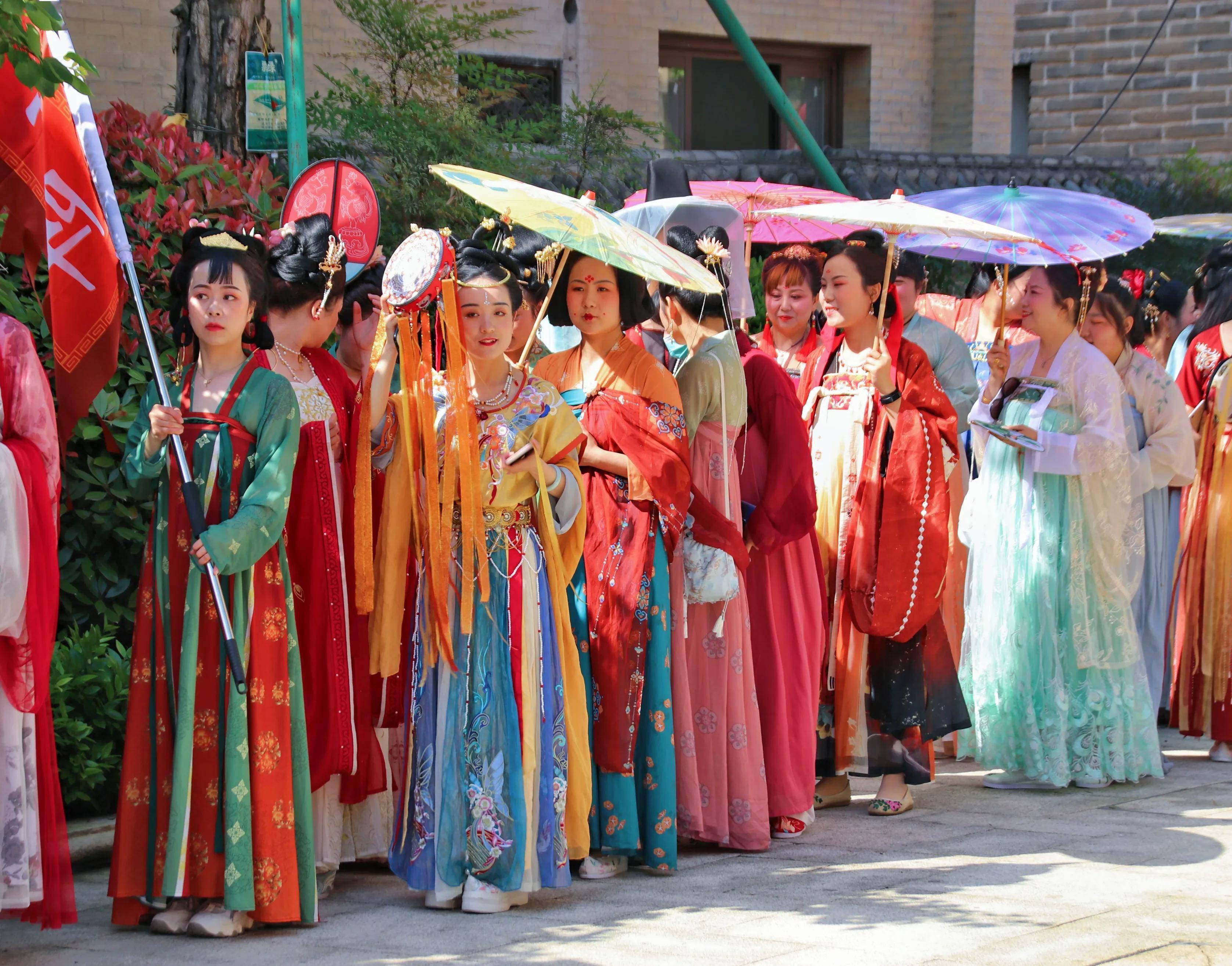 同为讲汉语写汉字的汉人汉子们这里将开启你的寻根之旅